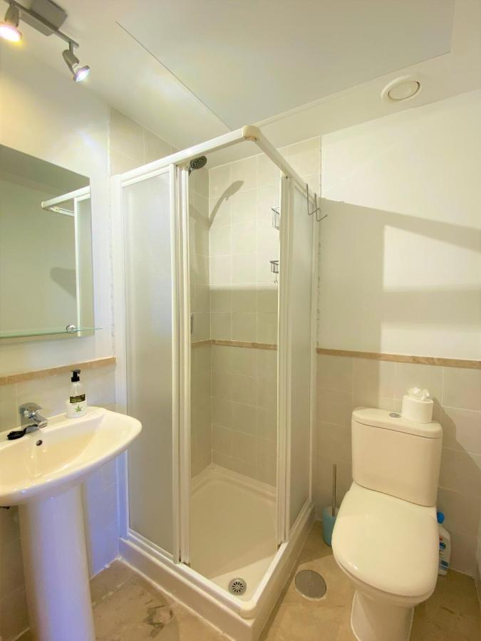 Sea View Penthouse Apartment With Hot Tub - Casa Bella Vista, Buenas Noches , Estepona Exterior foto