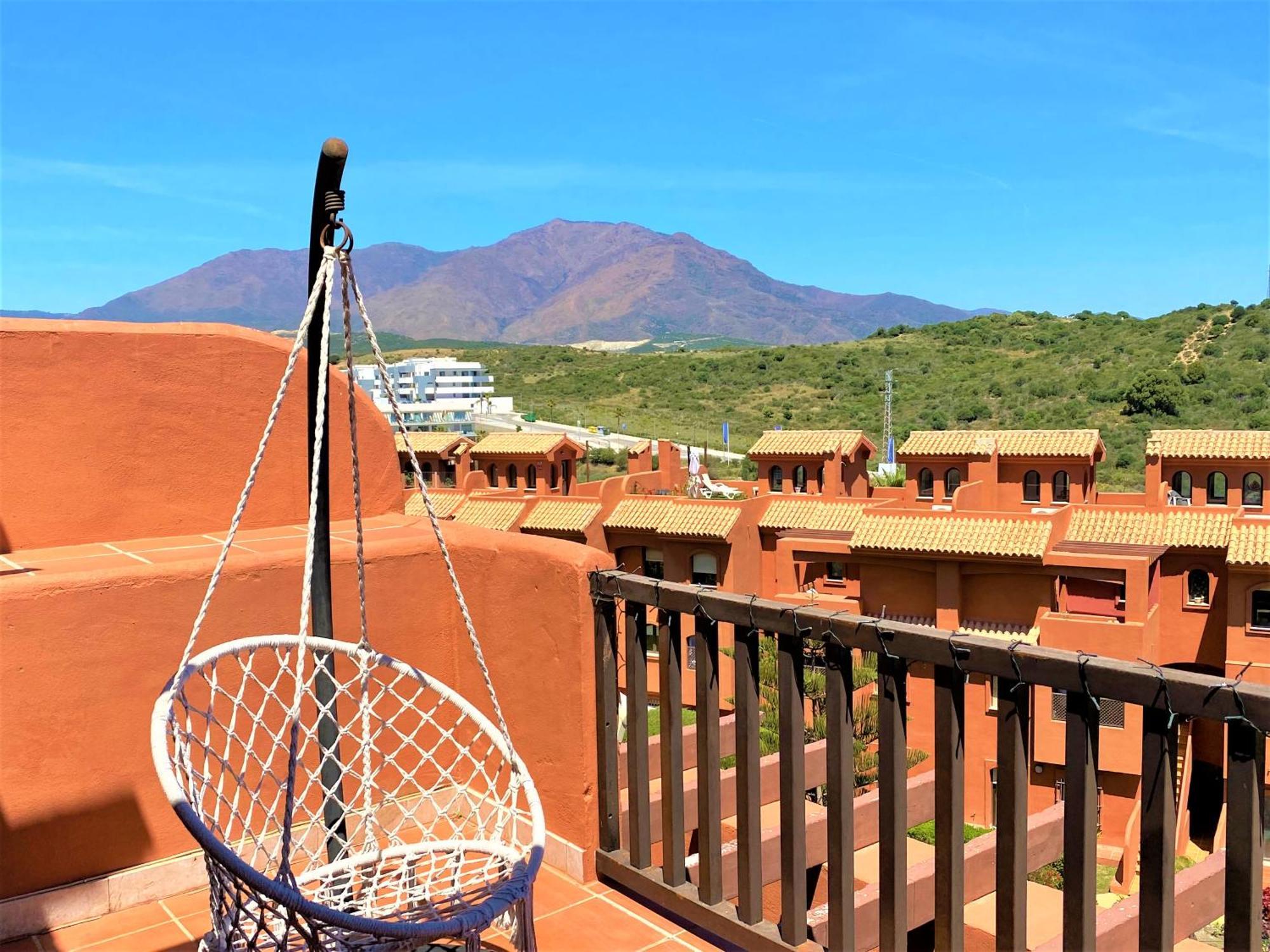 Sea View Penthouse Apartment With Hot Tub - Casa Bella Vista, Buenas Noches , Estepona Exterior foto
